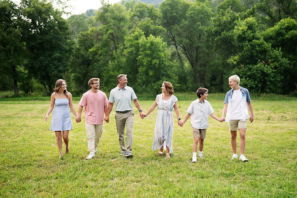 Summer Family Picture in the Canyon